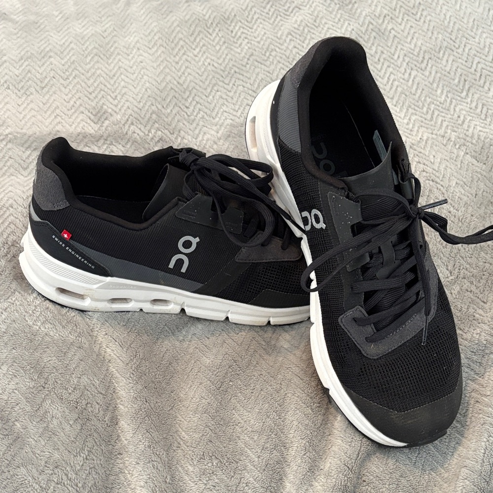 On Running Women's Black Sneakers